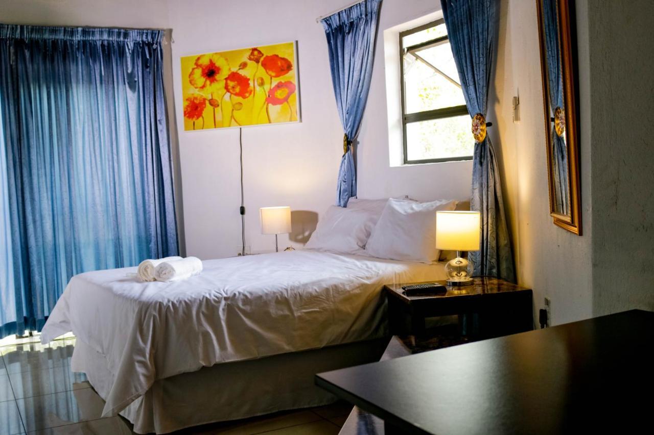 Nanisto Bush Lodge มาร์ลอทพาร์ค ภายนอก รูปภาพ
