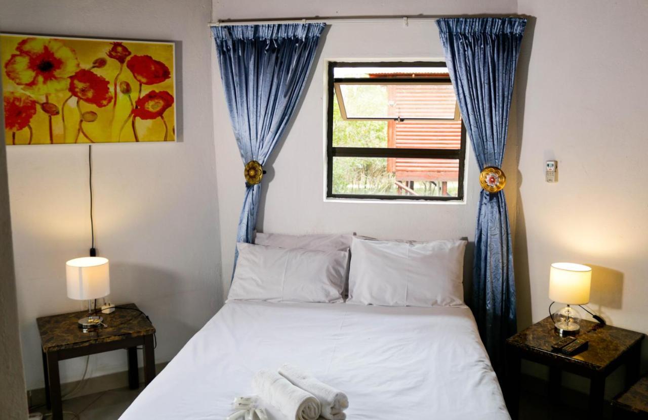 Nanisto Bush Lodge มาร์ลอทพาร์ค ภายนอก รูปภาพ