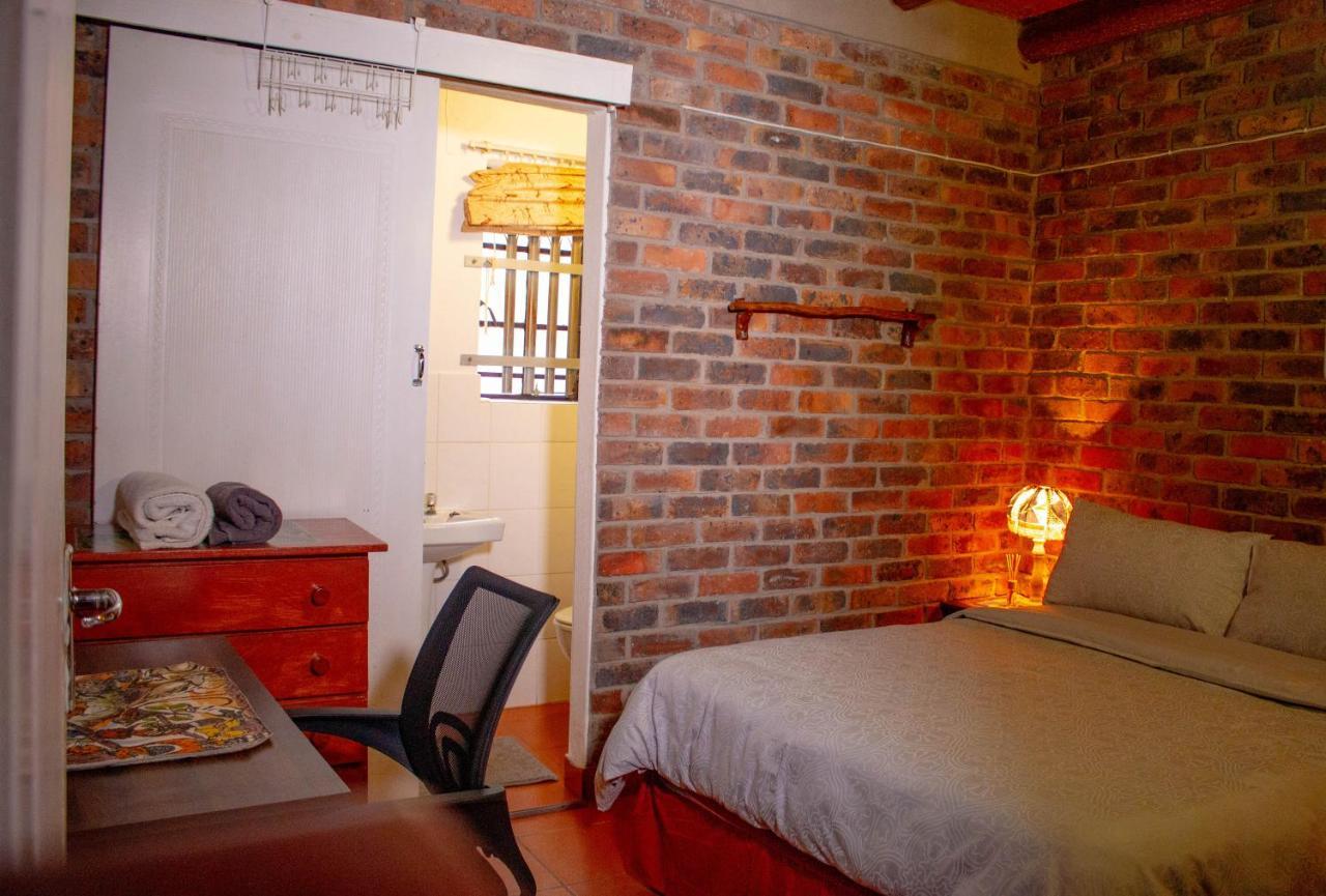 Nanisto Bush Lodge มาร์ลอทพาร์ค ภายนอก รูปภาพ